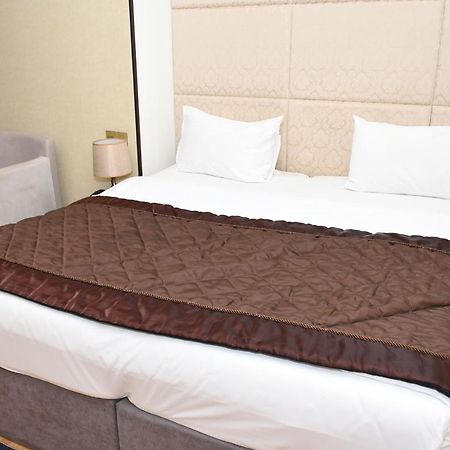 Square Baku Hotel Экстерьер фото