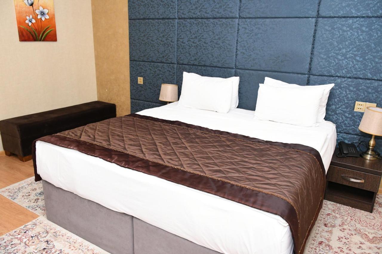 Square Baku Hotel Экстерьер фото